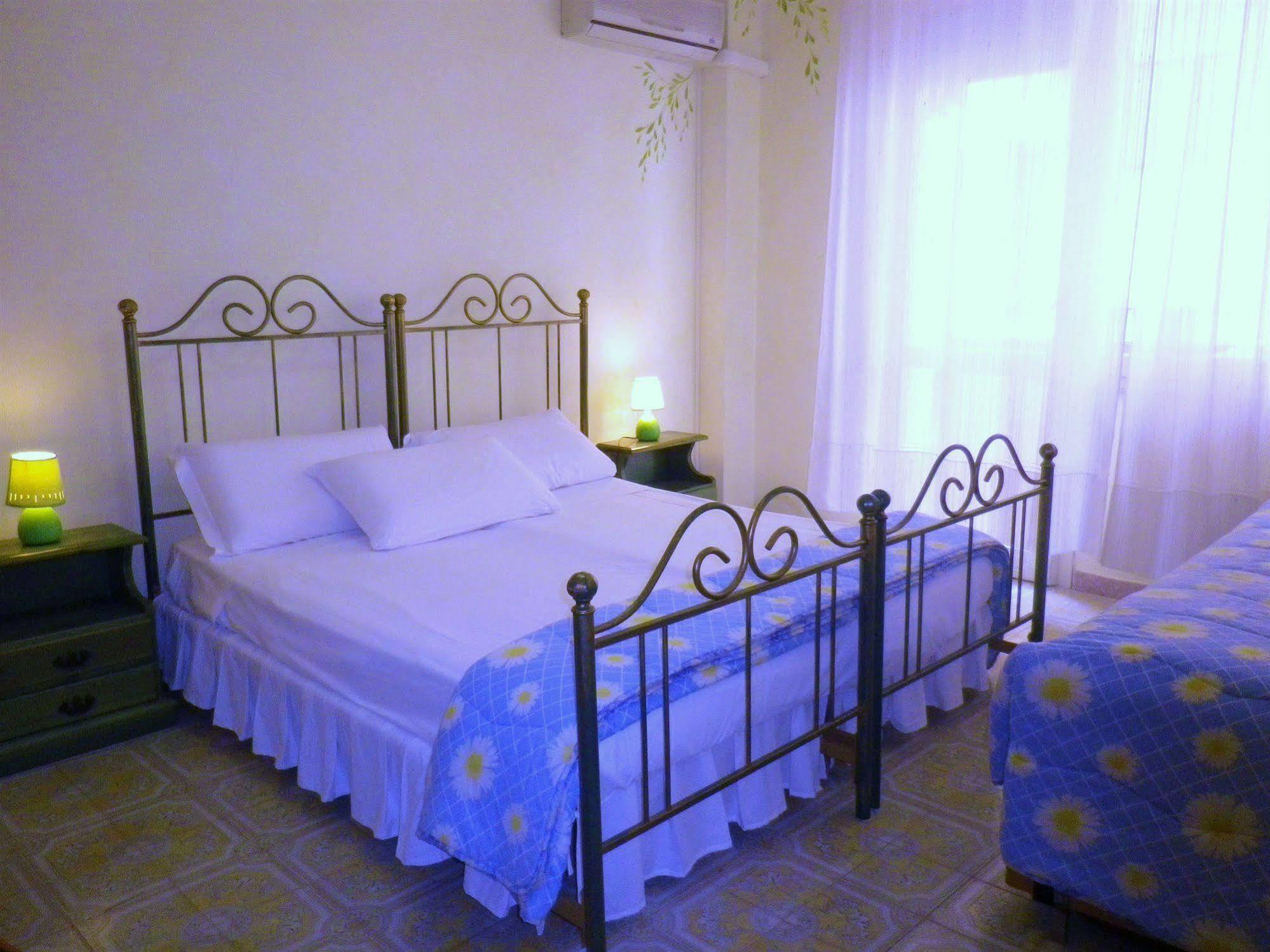 Elisart Guest House Alghero Bagian luar foto
