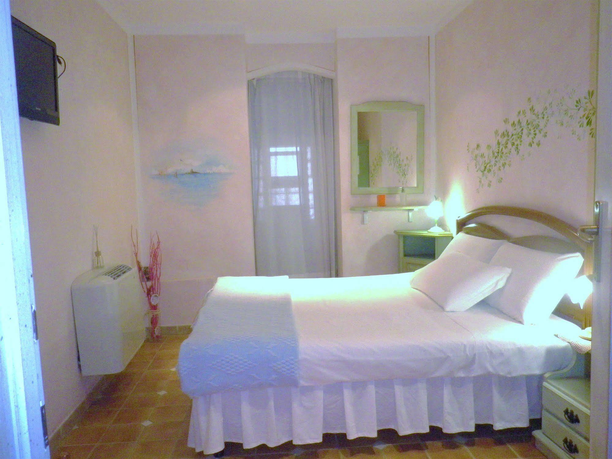 Elisart Guest House Alghero Bagian luar foto